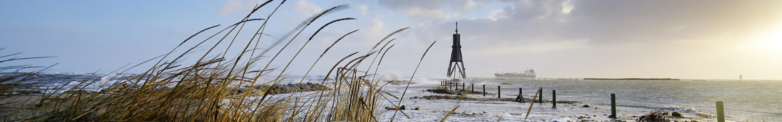 Strandurlaub in Cuxhaven an der Nordsee mit Sandstrand und Meer