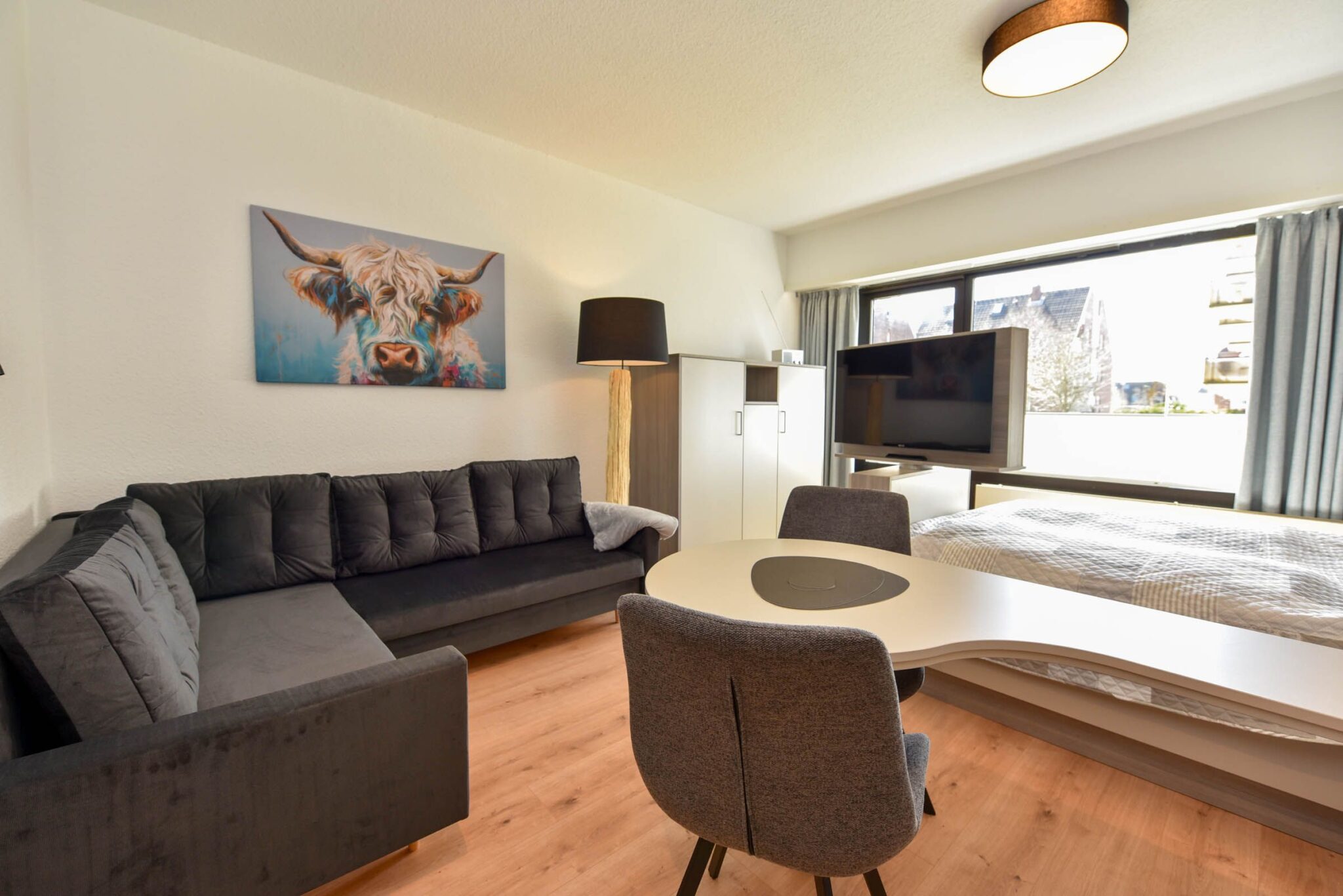 Modern eingerichtetes Zimmer Ferienwohnung